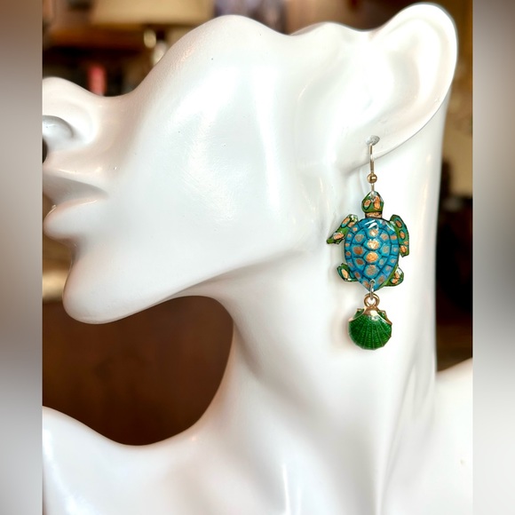 Handmade designed painted sea turtles OOAK tortoise earrings shells sterling - Picture 5 of 5